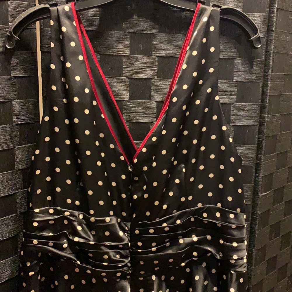 NWT- Robbie Bee Black and White polka dot dress with red piping detail size 20W - Picture 6 of 6